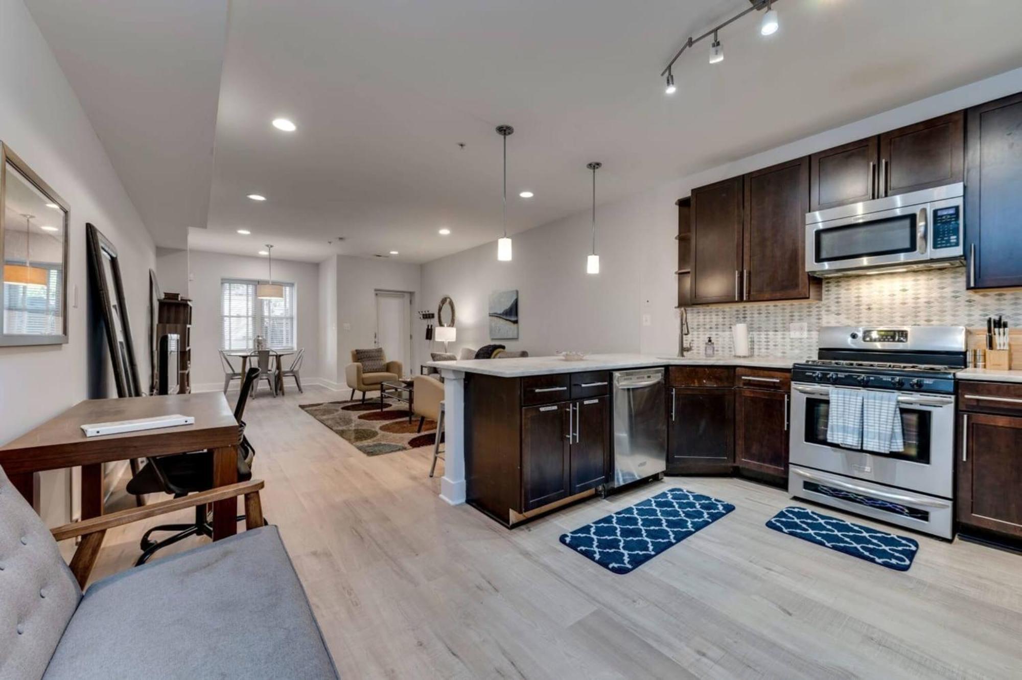 Luxe 2Bd2Ba Townhouse In Hip Area - Near Metro Apartamento Distrito de Colúmbia Exterior foto